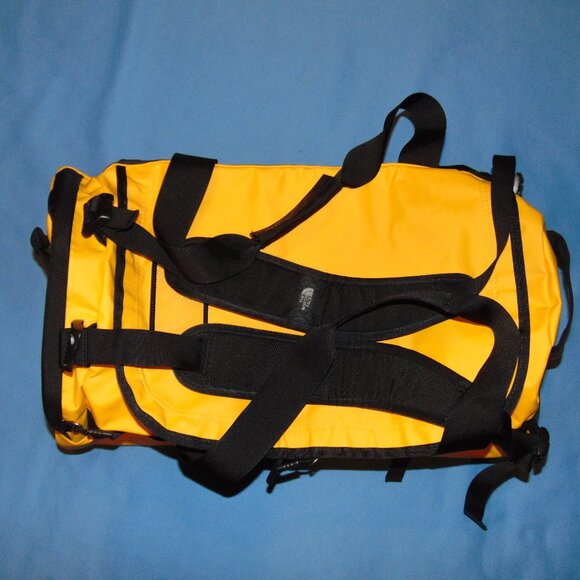 NEW  THE NORTH FACE  BASE CAMP  MEDIUM  DUFFEL - Picture 3 of 8